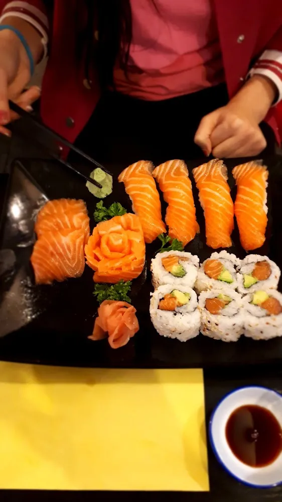 Sushi Saumon Avocat Maki California